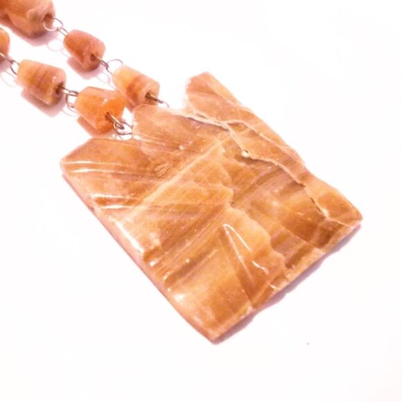 Vintage Mexican Agate Carved Pendant Beaded Necklace - Picture 4 of 5